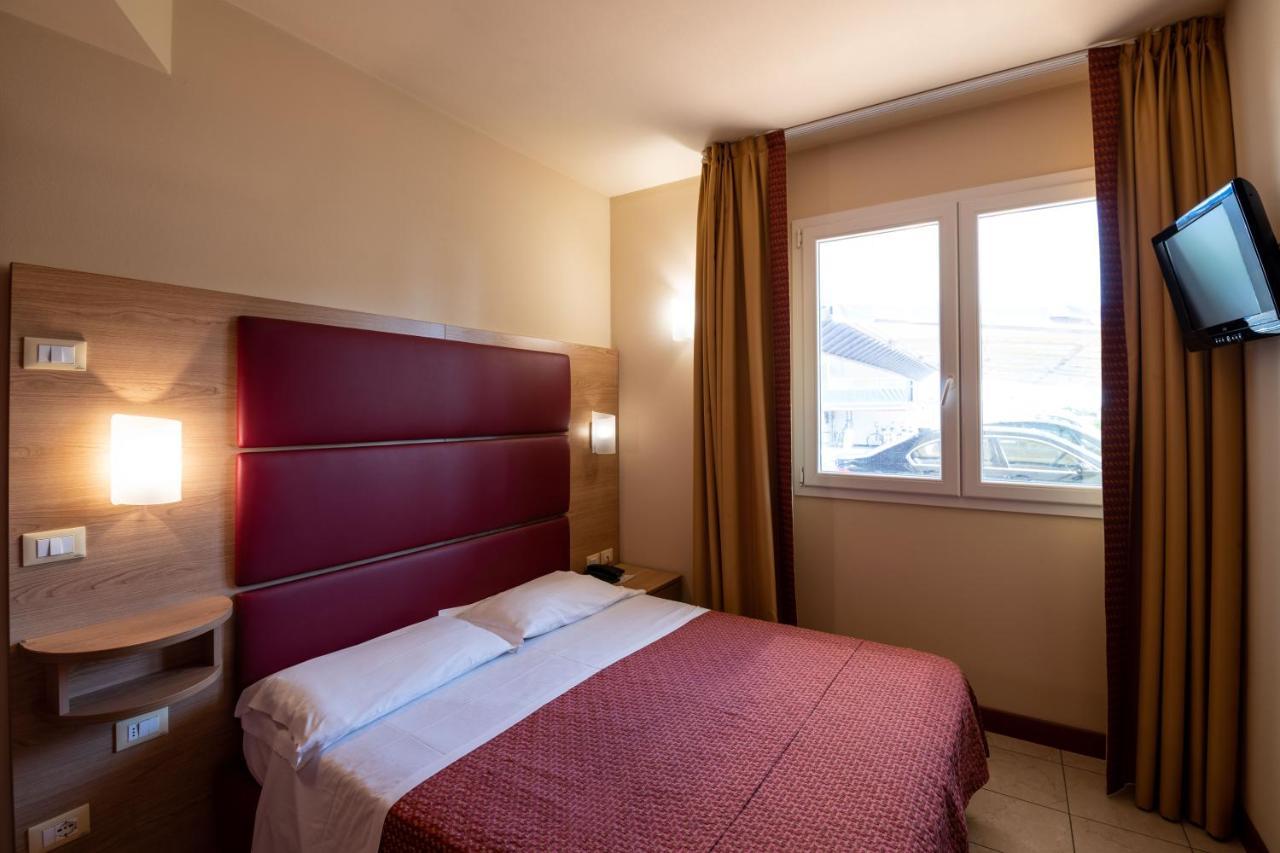 Hotel Mondial Lido di Jesolo Ngoại thất bức ảnh