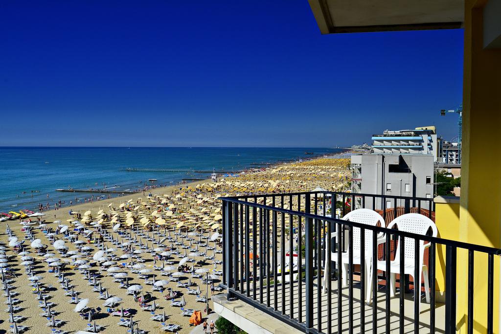 Hotel Mondial Lido di Jesolo Ngoại thất bức ảnh